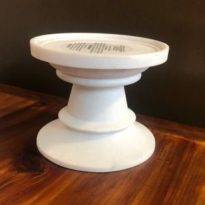 Bath & body works marble candle holder.